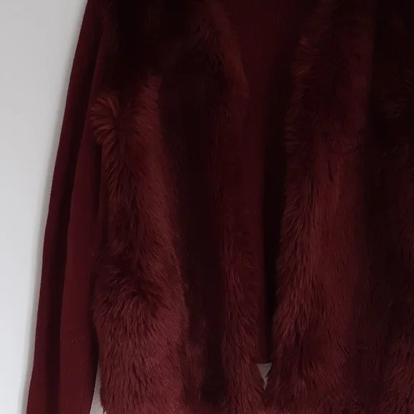 Wine color faux fur open front sweater - Picture 3 of 9